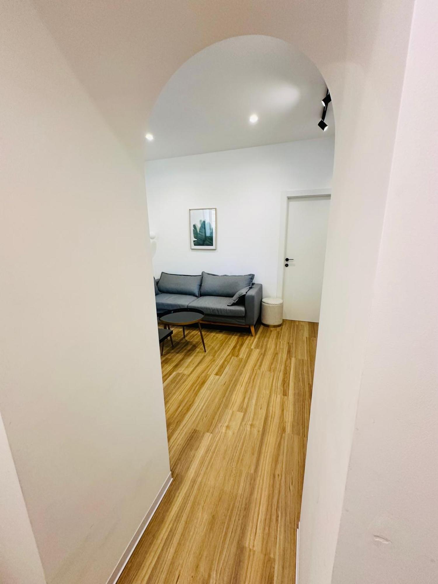 Lala New And Beautiful Apartment Rom